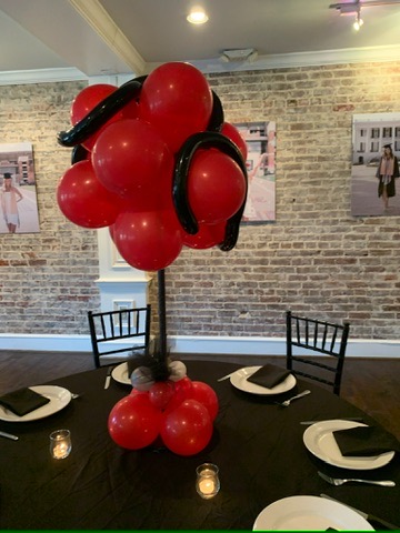 Red and black ladybug balloon centerpiece